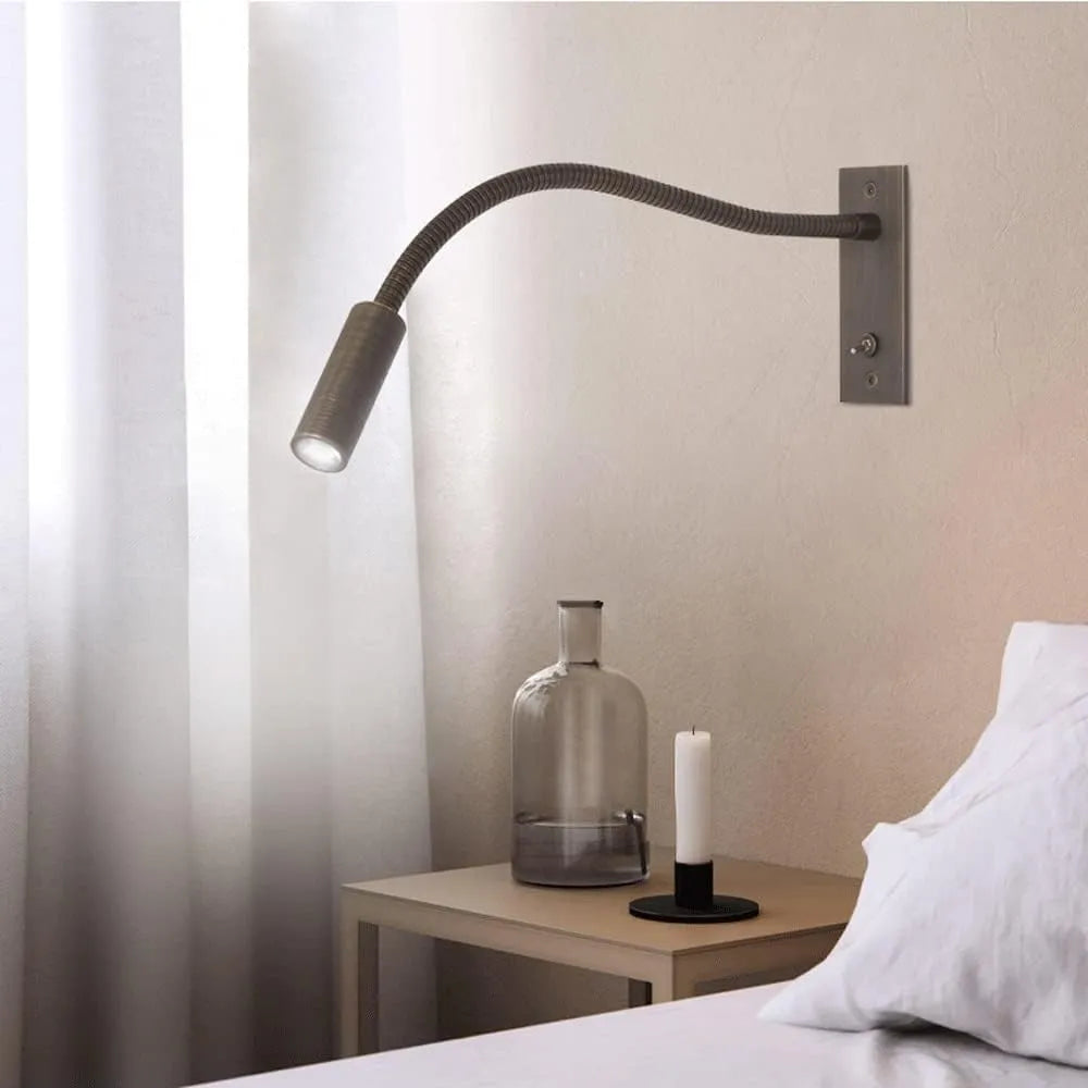 Middag Minimalist Reading Adjustable Spotlight Wall Lamp