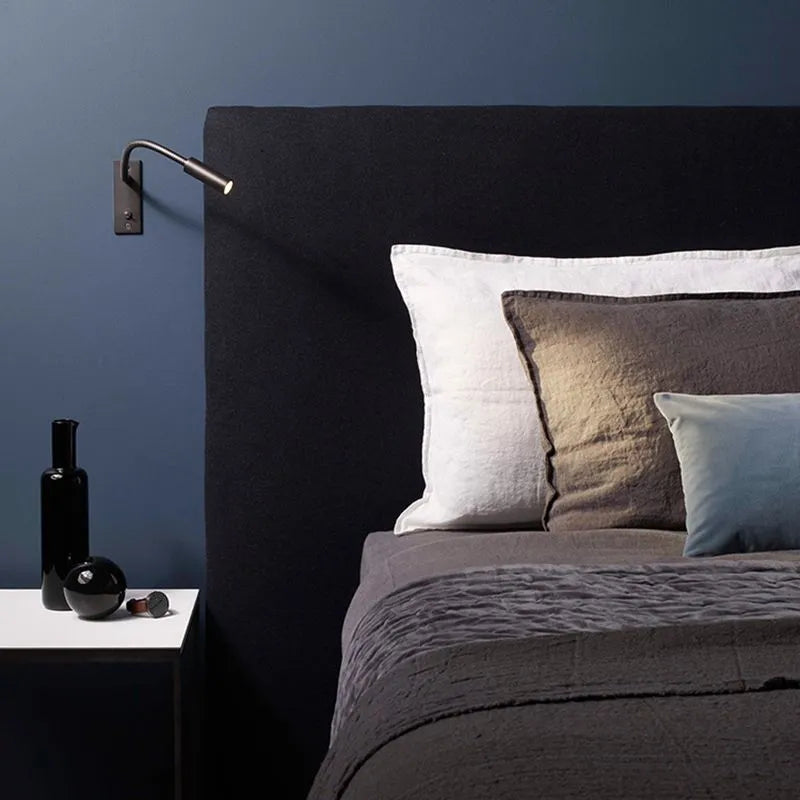 Middag Minimalist Reading Adjustable Spotlight Wall Lamp