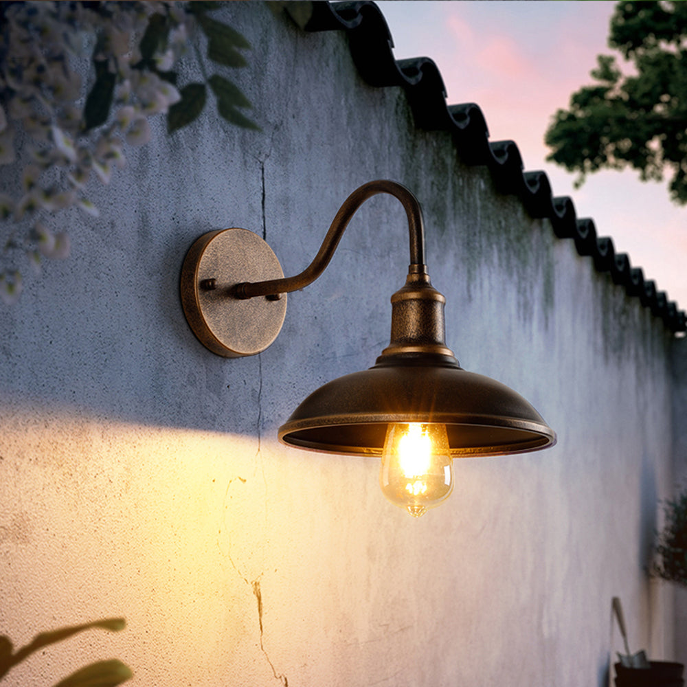 Antique Brass Outdoor Wall Lamp – Rustic Bowl-Shaped Light Fixture for Patios and Gardens