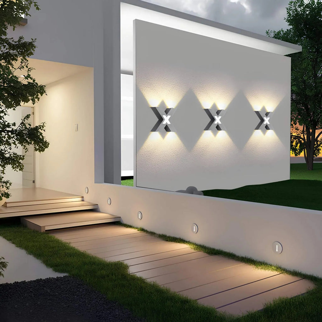 Elegant Outdoor Wall Lamp with LED Lighting – Weather Resistant and Durable Design