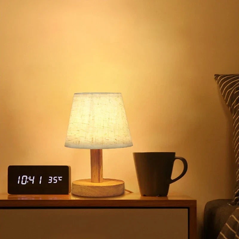 Elegant Pleated Table Lamp with Fabric Shade – Modern Lighting for Home Decor