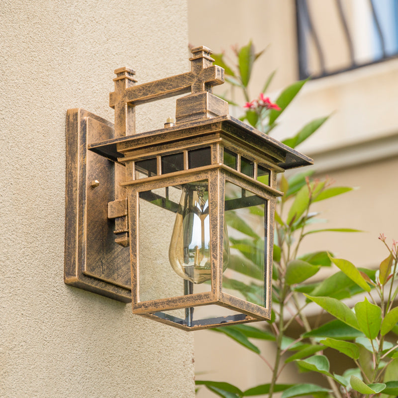 Elegant Waterproof Outdoor Wall Lamp with Adjustable Head – Durable Metal Design