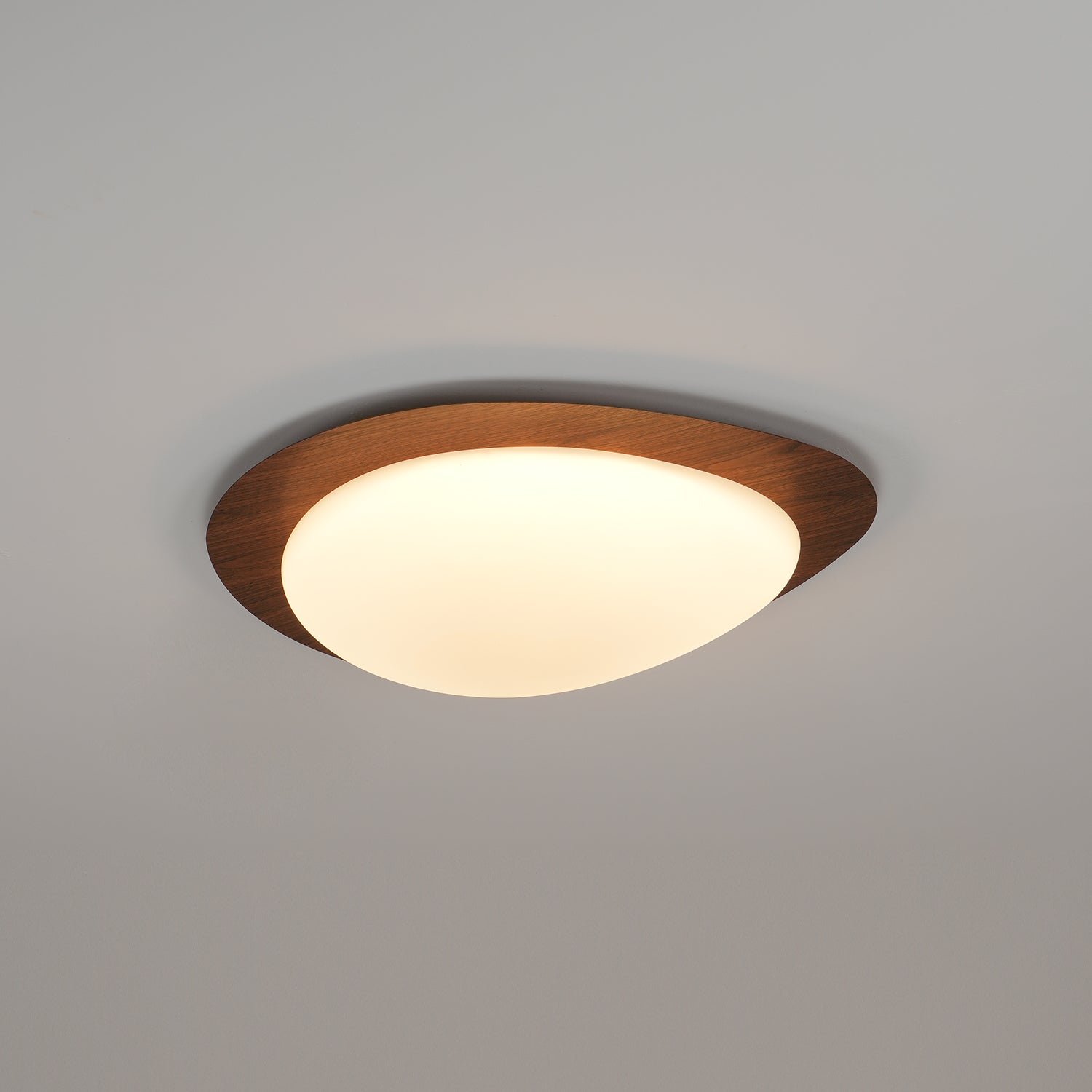 Quizz Pebble Walnut Ceiling Light