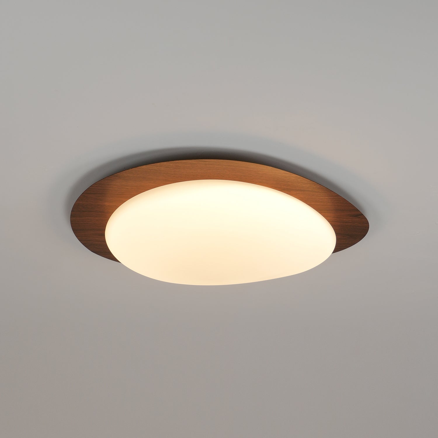 Quizz Pebble Walnut Ceiling Light