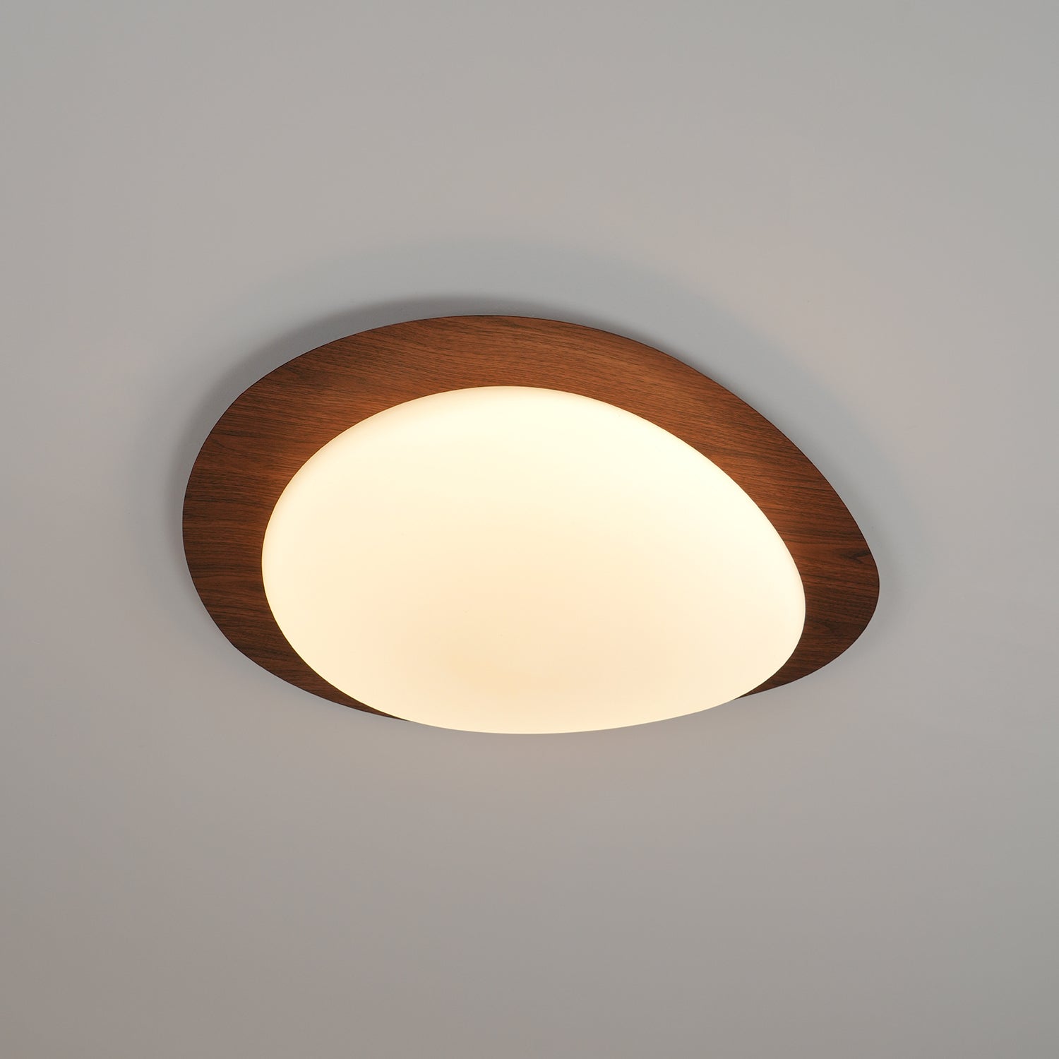 Quizz Pebble Walnut Ceiling Light