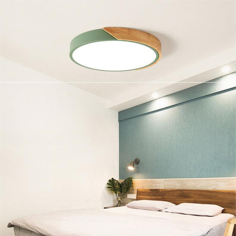 Scandinavian Ceiling Light with LED and Wooden Finish – Modern Macaron Design for Cozy Illumination