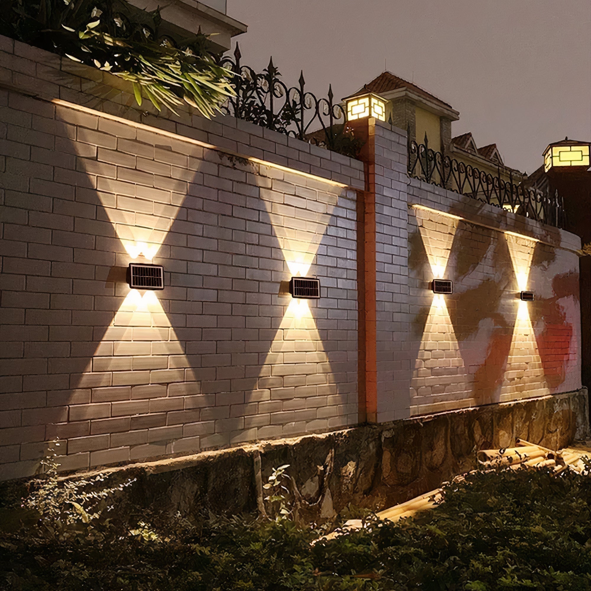 Solar Garden Wall Lamp – Energy-Saving Outdoor Light with Modern Design
