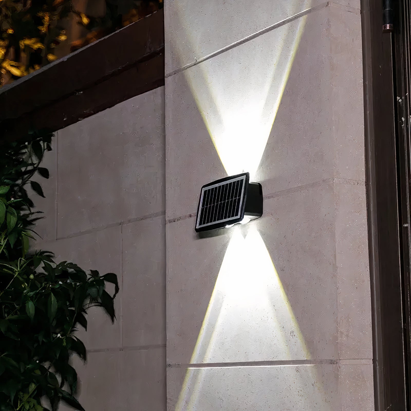 Solar Garden Wall Lamp – Energy-Saving Outdoor Light with Modern Design