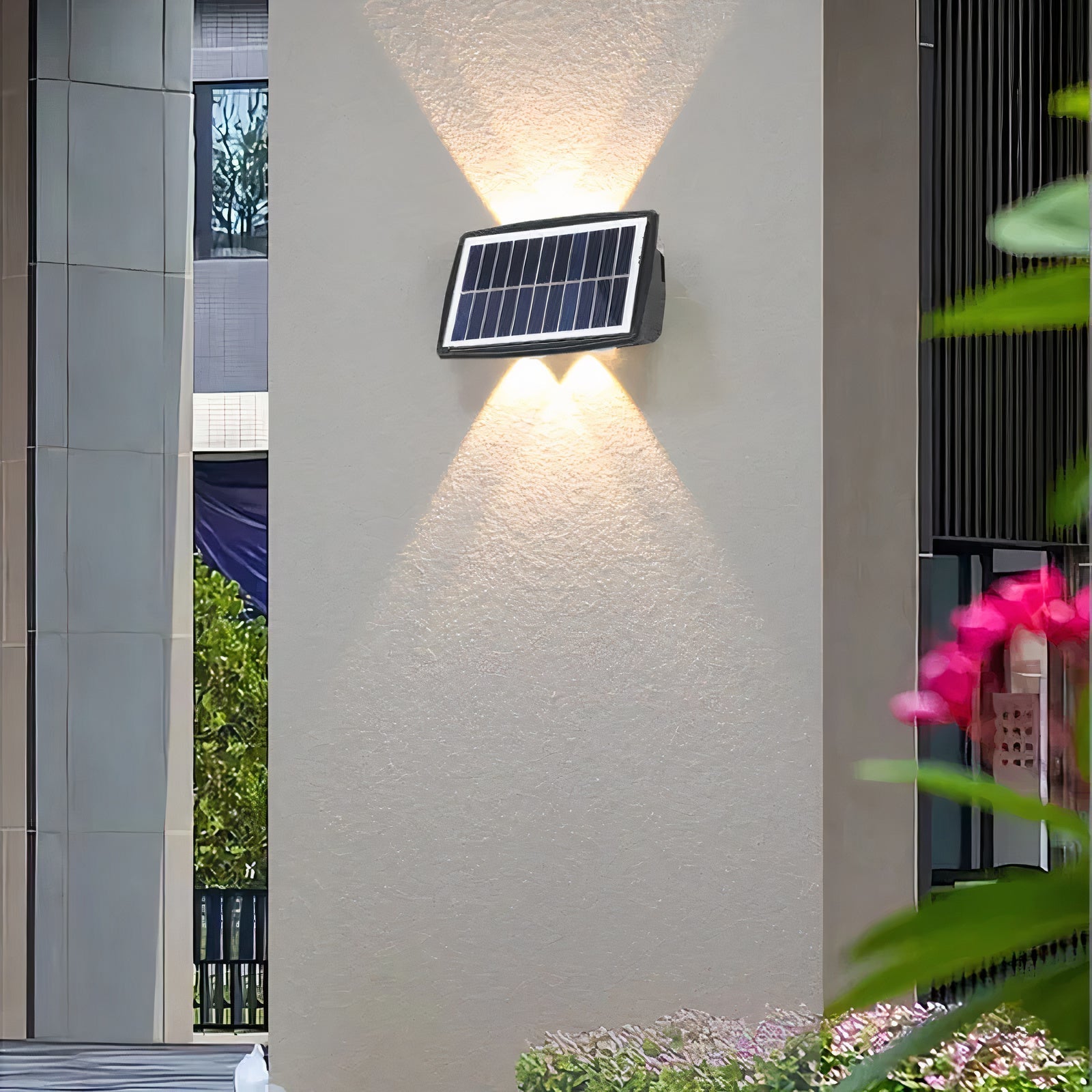 Solar Garden Wall Lamp – Energy-Saving Outdoor Light with Modern Design