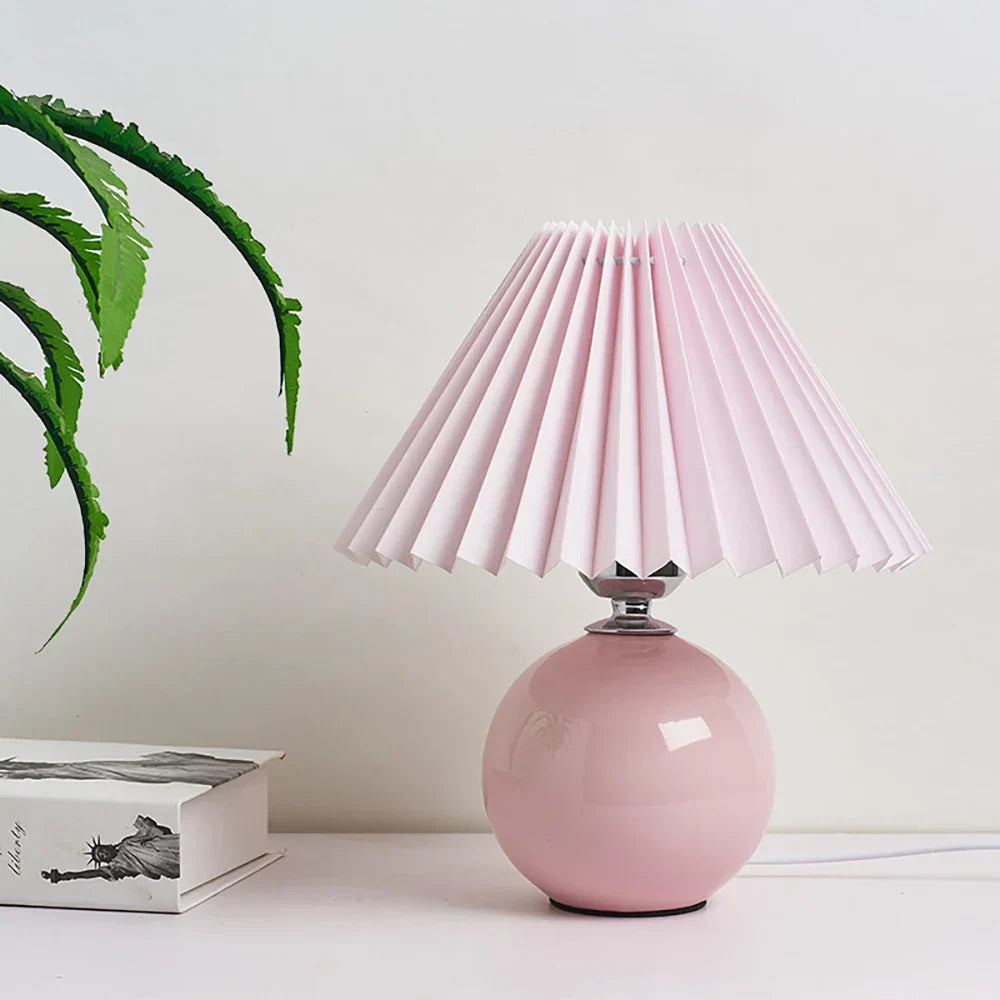 Vintage Pleated Table Lamp with Elegant Base – Soft Warm Lighting for Home Decor