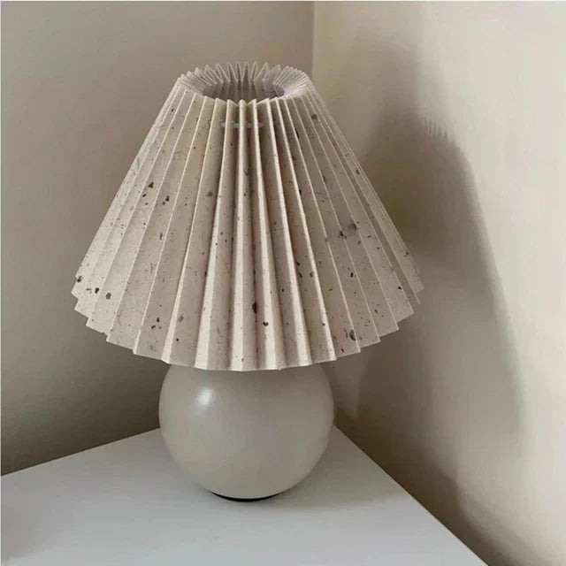 Vintage Pleated Table Lamp with Elegant Base – Soft Warm Lighting for Home Decor