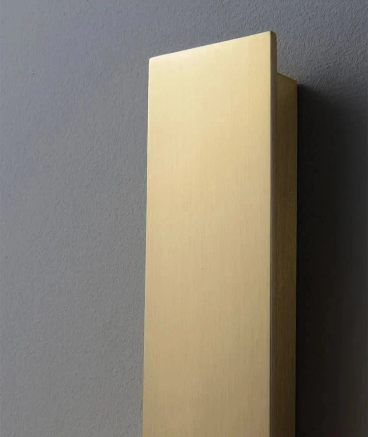 Elara Wall Lamp